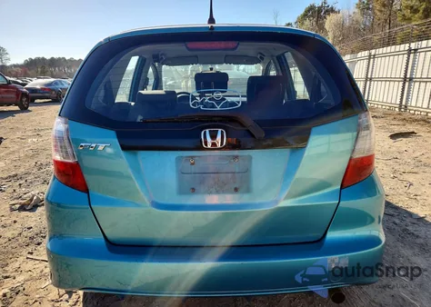 2013 Honda Fit z USA, uszkodzony, nr VIN JHMGE8H3XDC022748